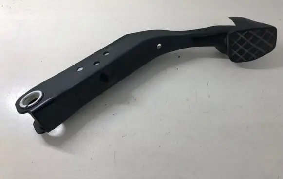 Volkswagen PASSAT B6 Brake pedal