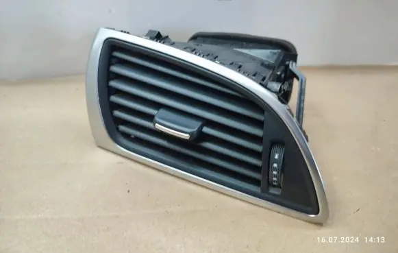 Audi A6 S6 C7 4G Dashboard side air vent grill/cover trim 4G2820901