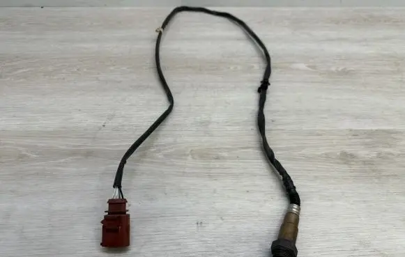 Volkswagen Touareg II Lambda probe sensor 06E906262E