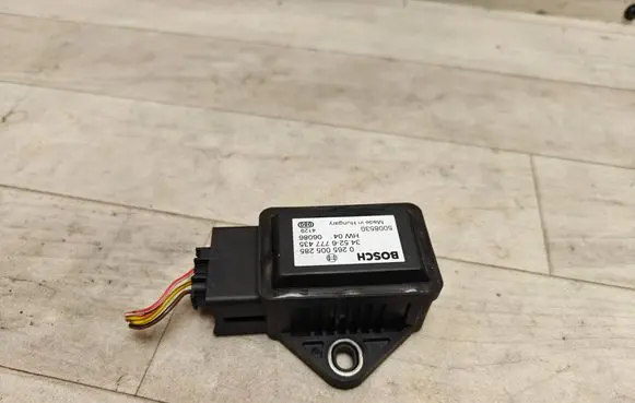 BMW X3 E83 ESP acceleration yaw rate sensor 0265005285 5008530