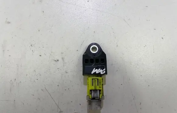 Subaru Impreza III Airbag deployment crash/impact sensor 98231AJ000