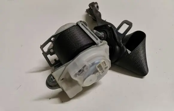 Ford Mustang V Rear seatbelt 2028584AC AR3376611B68AAW