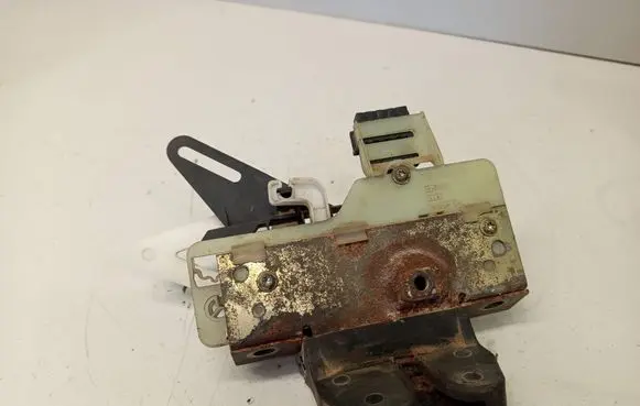 Volvo V70 Tailgate/trunk/boot lock/catch/latch