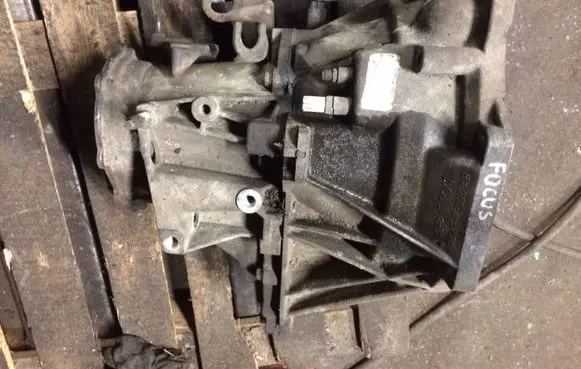 Ford Fiesta Manual 5 speed gearbox XS4R7002FA