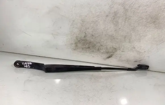 Opel Astra J Front wiper blade arm 13289889