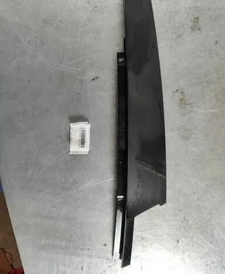 Mercedes-Benz S W222 Front door glass trim molding A2226900187