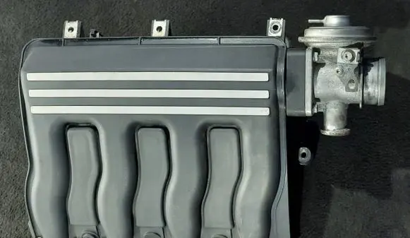BMW 5 E39 Intake manifold 2246942