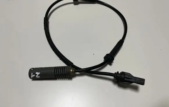 BMW 1 E82 E88 ABS brake wheel speed sensor 6762465