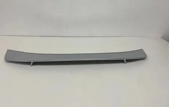 Front bumper lip