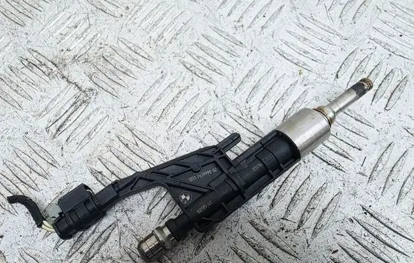 Mini One - Cooper F56 F55 Fuel injector 13537639990 7639990 0261500140