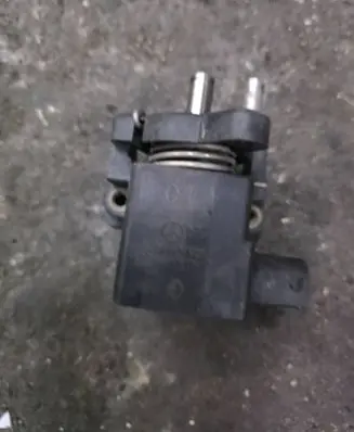 Mercedes-Benz E W210 Throttle position sensor A012542