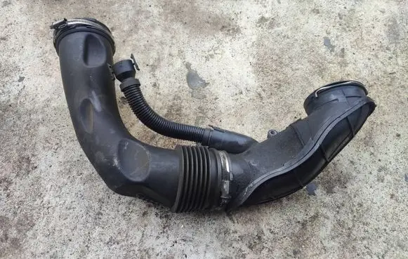 BMW 5 F10 F11 Intercooler hose/pipe 8514090 7807493