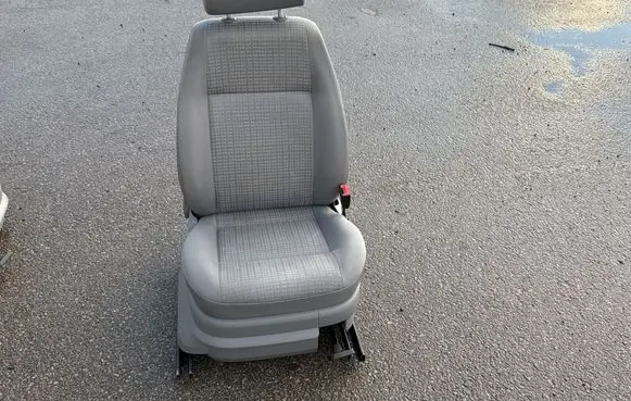 Volkswagen Caddy Front passenger seat 