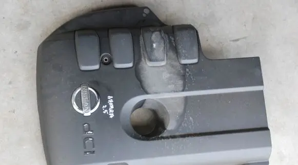 Nissan Navara D40 Engine cover (trim) 2008R