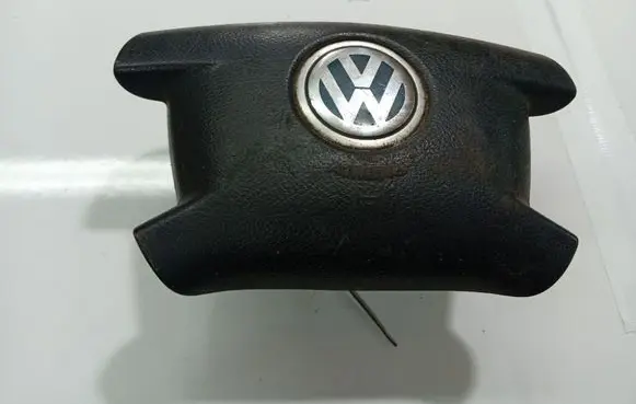 Volkswagen Caddy Steering wheel airbag 2K0880201B