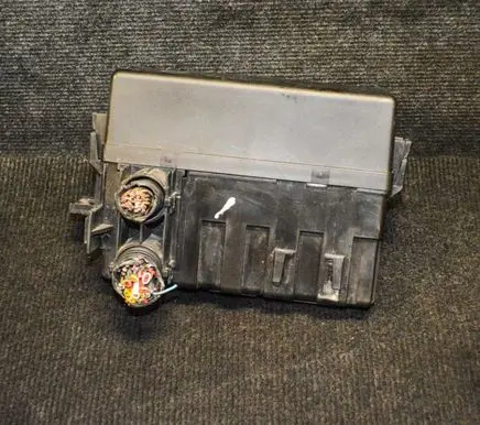 Nissan NP300 Fuse box set 63564138