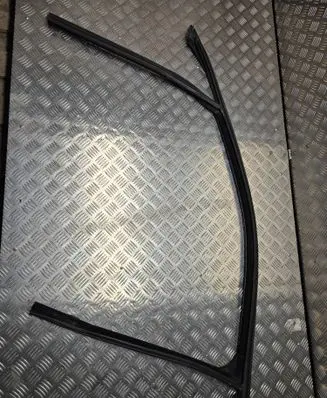 BMW X5 F15 Front door window/glass frame 