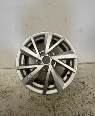 Audi Q2 - R17 alloy rim 
