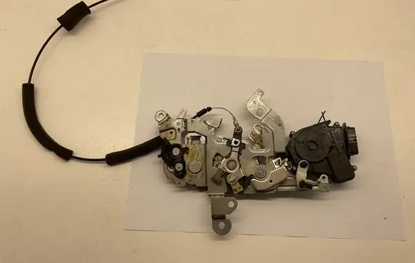 Mazda 5 Sliding door lock K33L