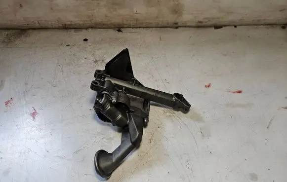 Mercedes-Benz A W168 Oil pump 6680001