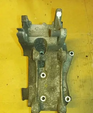 Peugeot 607 Generator/alternator bracket 9634817980