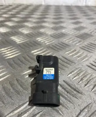Opel Zafira B Camshaft speed sensor 16212460