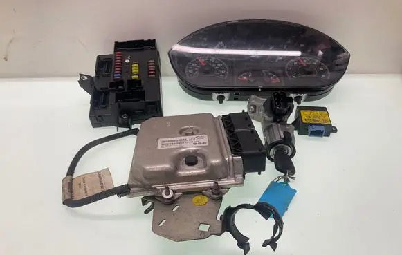 Fiat Ducato Engine ECU kit and lock set 52115025 BC0122040E EZTL1TUBU