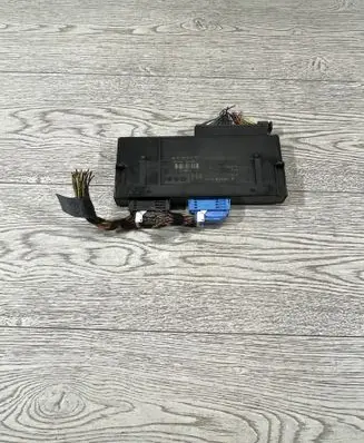 BMW 3 E90 E91 Comfort/convenience module 9177987 10681810