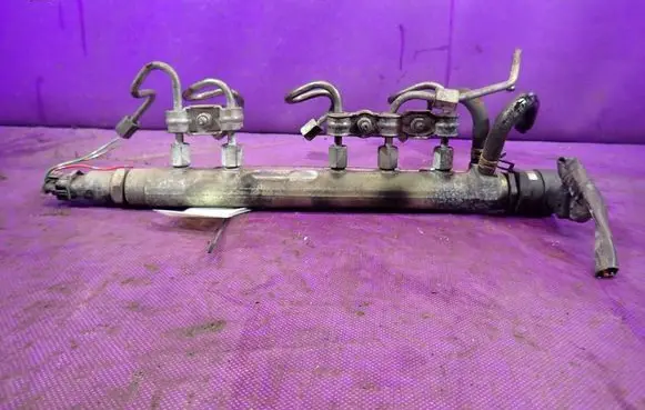 Toyota Yaris Verso Fuel main line pipe