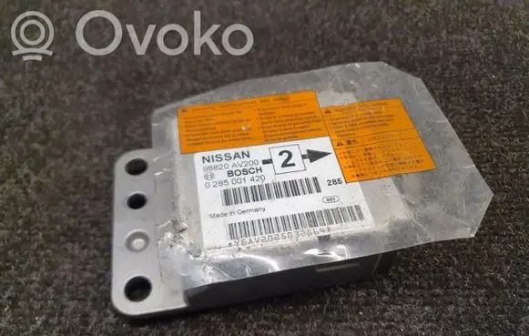 Nissan Primera Airbag control unit/module 98820AV200 0285001420