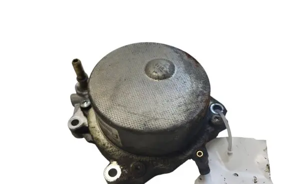 Opel Insignia A Vacuum pump 55205446 11T088