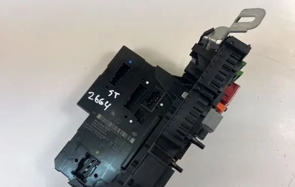 Mercedes-Benz E W212 Fuse box set 2129003922