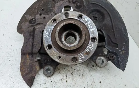 Peugeot 3008 II Front wheel hub