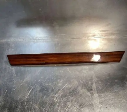 Mercedes-Benz E W124 Centre console side trim front 