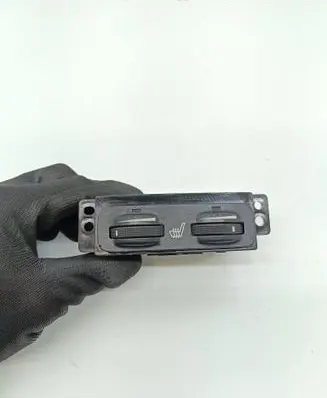Toyota Avensis T250 Seat heating switch 453417