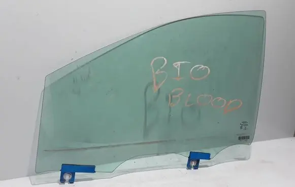 Chrysler Pacifica Front door window glass four-door 68231941AA