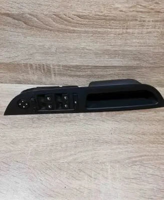 BMW 5 E60 E61 Electric window control switch 9122111 10w07e05 mt071100084