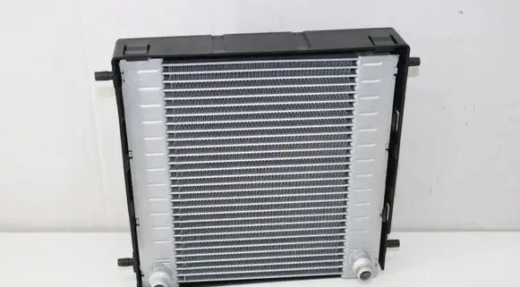 BMW 8 G15 Coolant radiator 17118620207 8620207