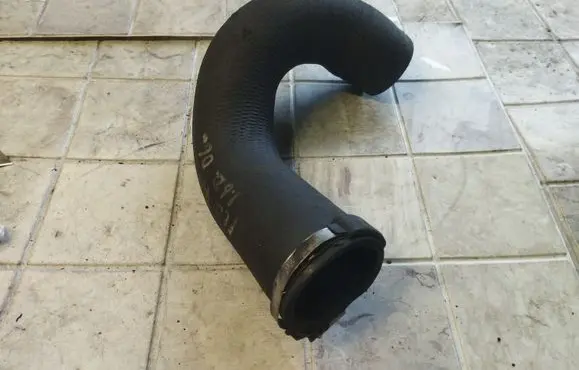Peugeot 407 Intercooler hose/pipe