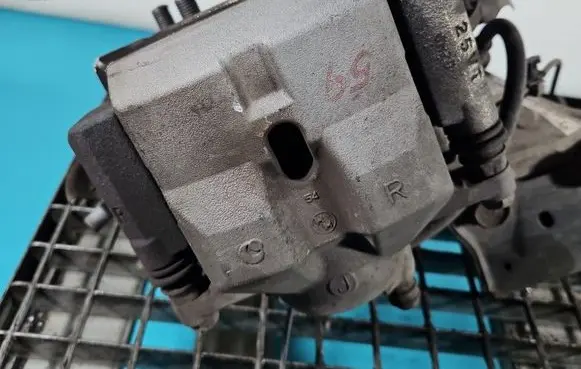 Lexus CT 200H Front brake caliper IMPRK1523963