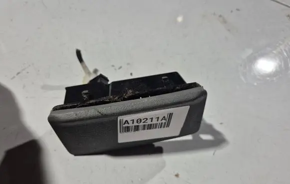 Skoda Octavia Mk1 (1U) Car ashtray 1UD857962