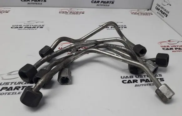 Fuel injector supply line/pipe