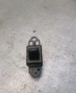 Chrysler Voyager Central locking switch button 04685727AB