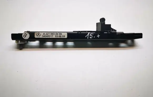 Mercedes-Benz S W221 Seat belt adjustment rail A2218600888