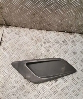 Ford Focus Front bumper lower grill 8m5119953be