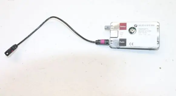 BMW Z4 E85 E86 Aerial antenna amplifier 6913896