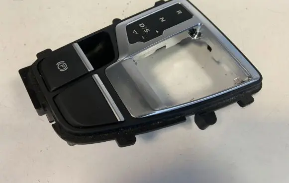 Audi Q5 SQ5 Gear shifter surround trim plastic 80B713111C 80B927225