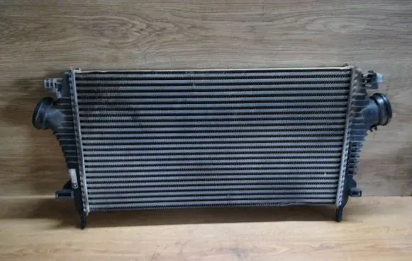 Opel Insignia A Intercooler radiator P1831001 13241751