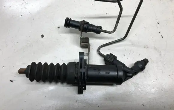 BMW 5 F10 F11 Clutch master cylinder 6785964