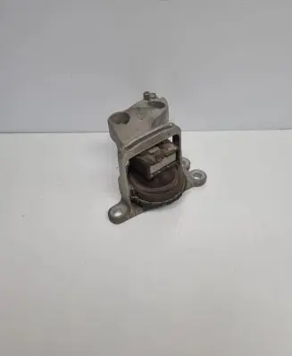 Nissan X-Trail T32 Engine mount bracket 112114BA0A